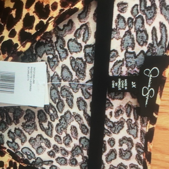 Jessica Simpson JNo Rosette leopard blouse - Picture 3 of 5
